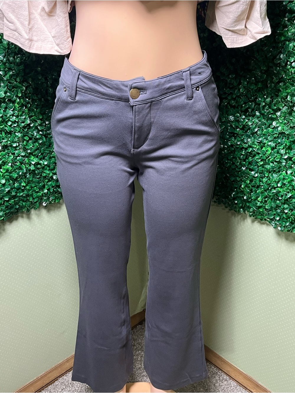 Grey Stretch Flare Jeans for Women - Sleek Mid-Rise Fit